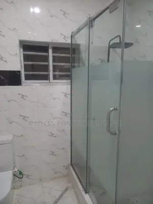Shower Cubicles South