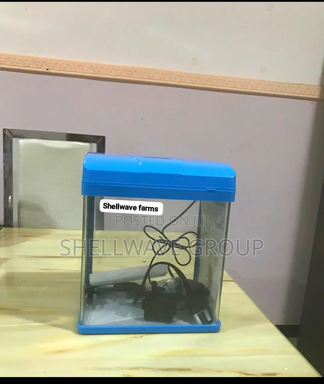 7liter Aquarium With Inbuilt Light and Filter