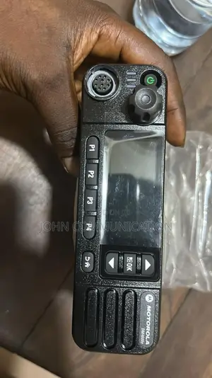 Motorola Dm4600e UHF Digital Base Radio