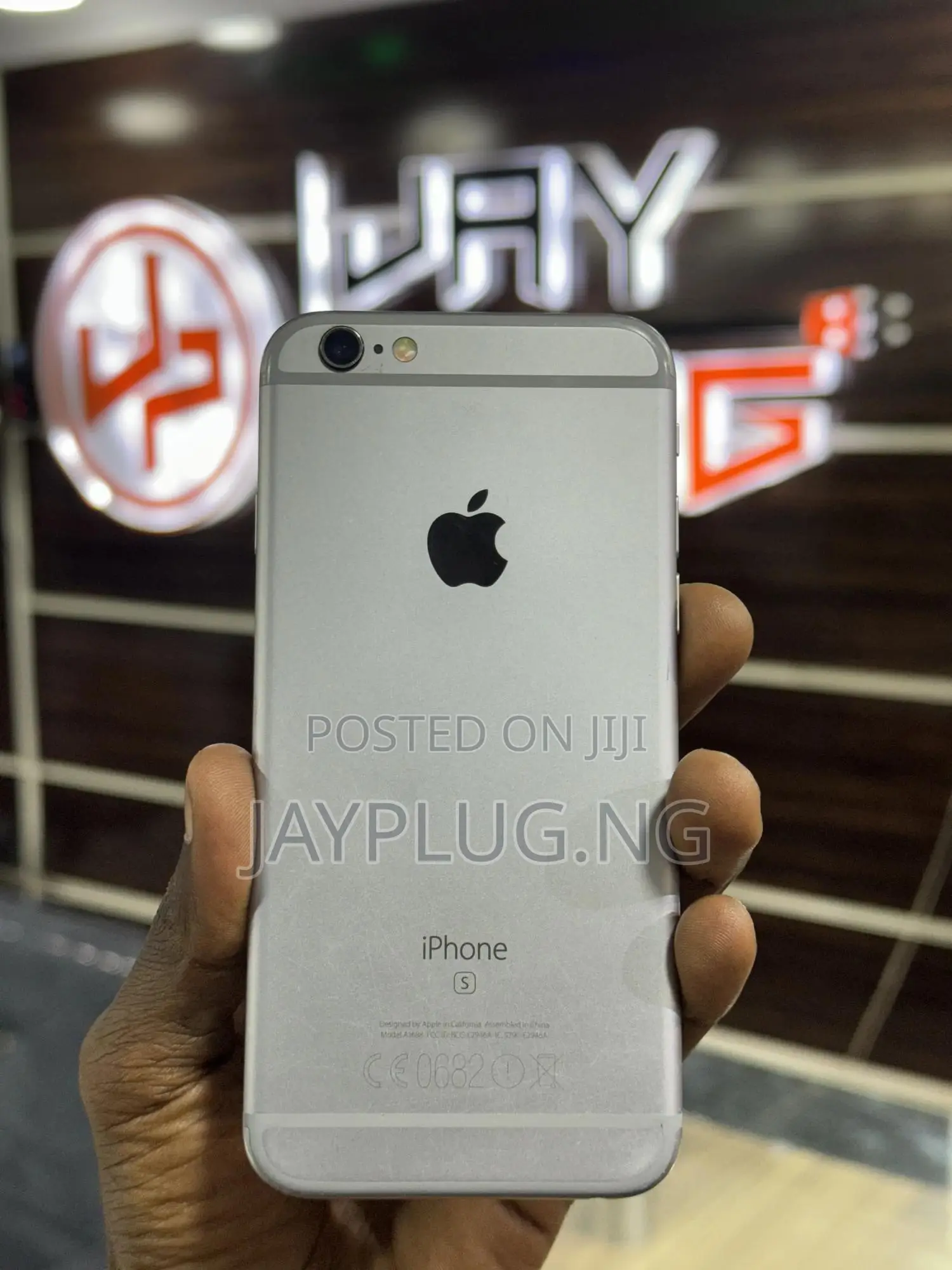 Apple iPhone 6s 32 GB Gray
