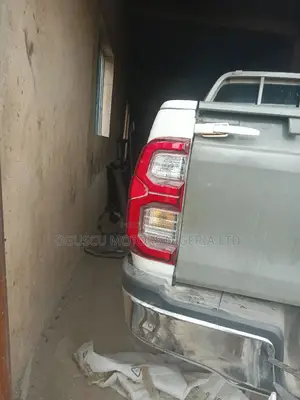 Upgrade Kit Hilux 2008 Upgrade to 2021 Model