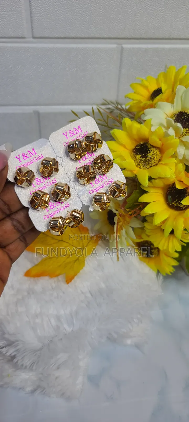 Quality High Fashion Earring Set