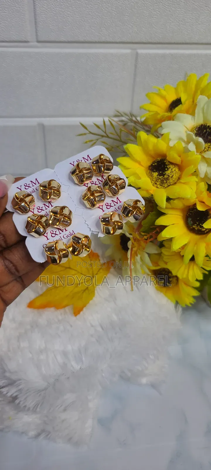 Quality High Fashion Earring Set