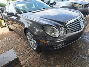 Mercedes-Benz E350 Base 4Matic Sedan AWD (3.5L 6cyl 5A) 2008 Gold