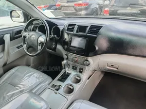 Toyota Highlander Limited 2012 Blue
