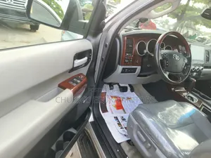 Toyota Sequoia 2015 Silver