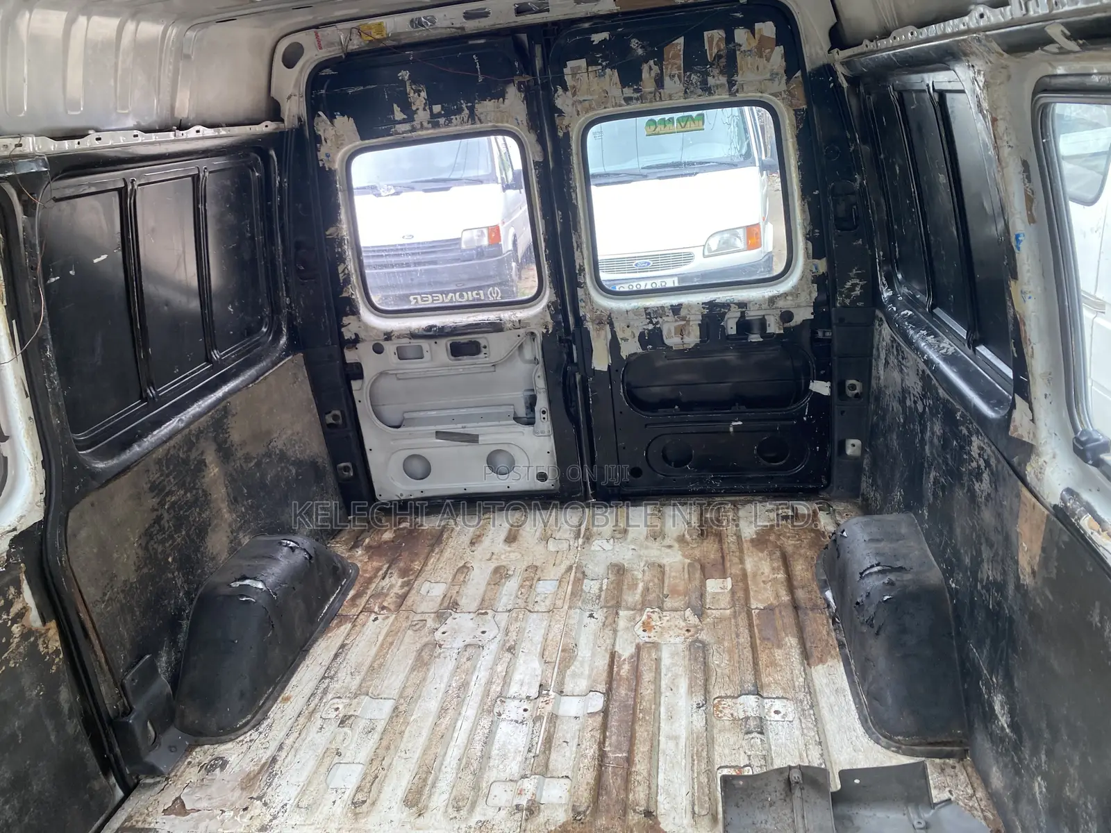 Ford Transit 1999 White