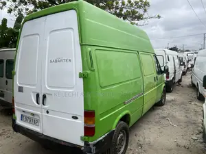 Ford Transit 2000 Green