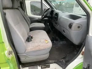 Ford Transit 2000 Green