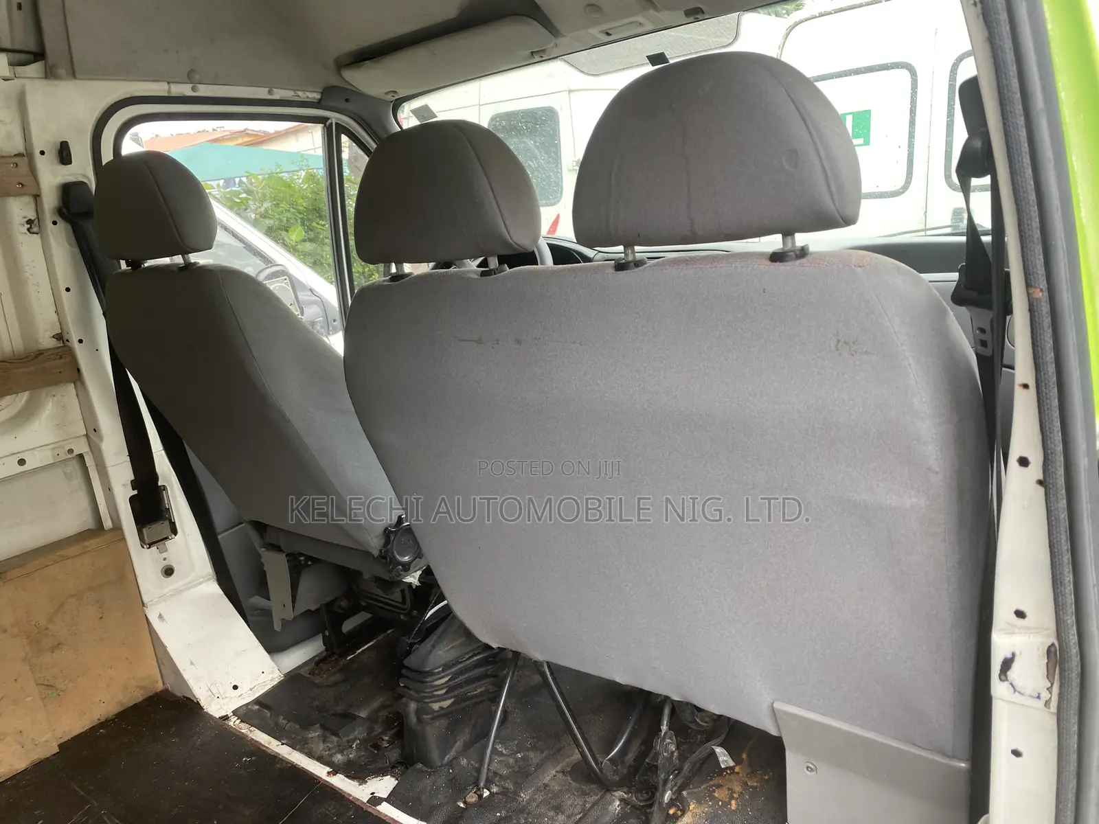Ford Transit 2000 Green