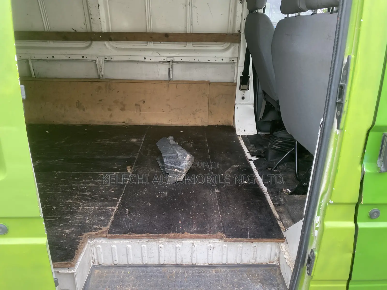 Ford Transit 2000 Green