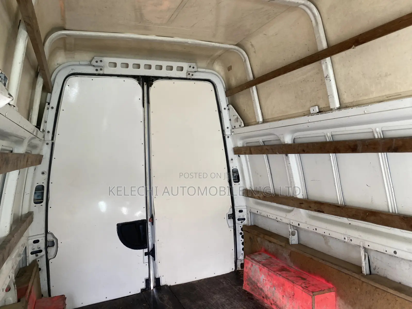Ford Transit 2000 Green