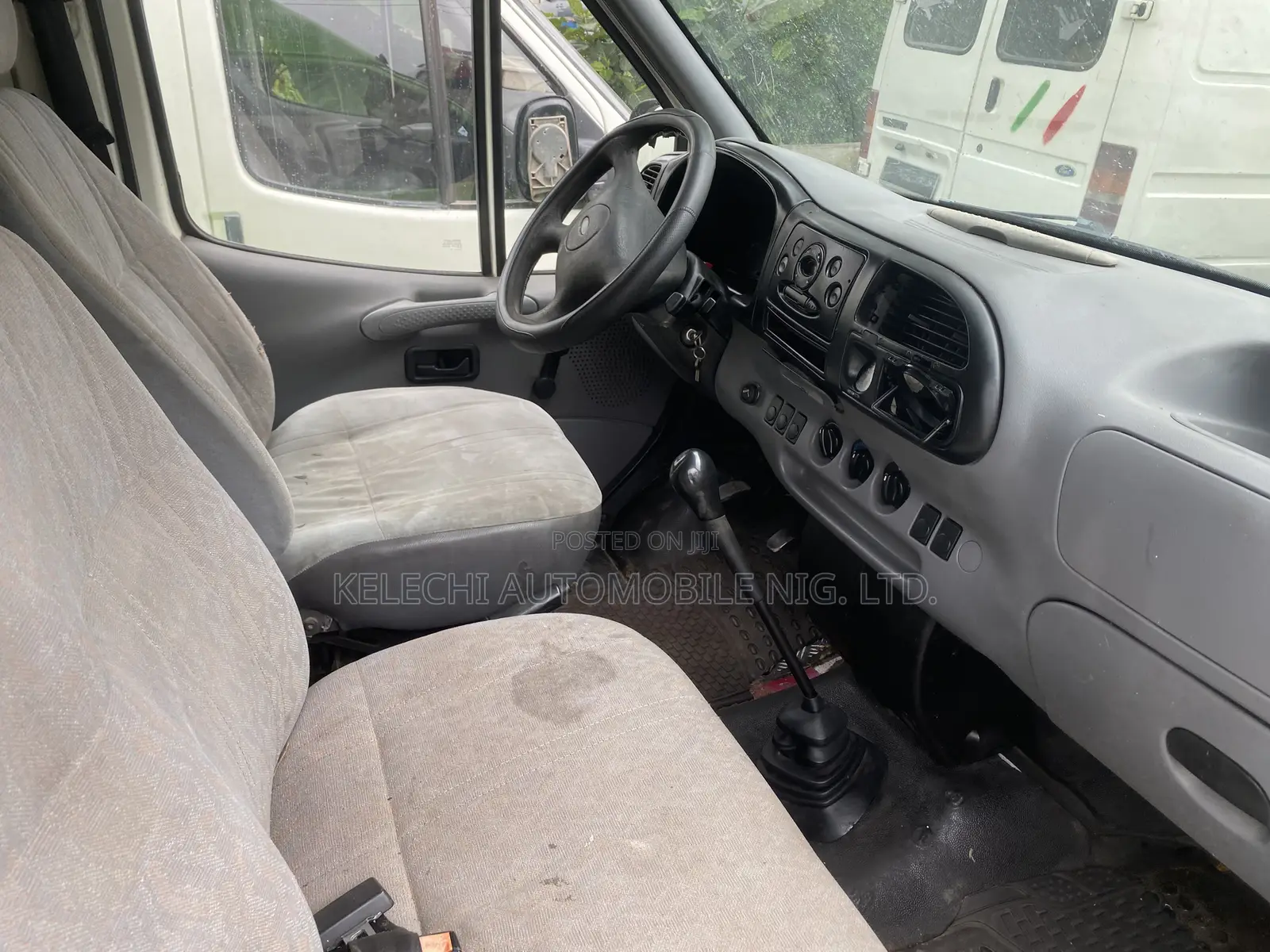 Ford Transit 2000 Green