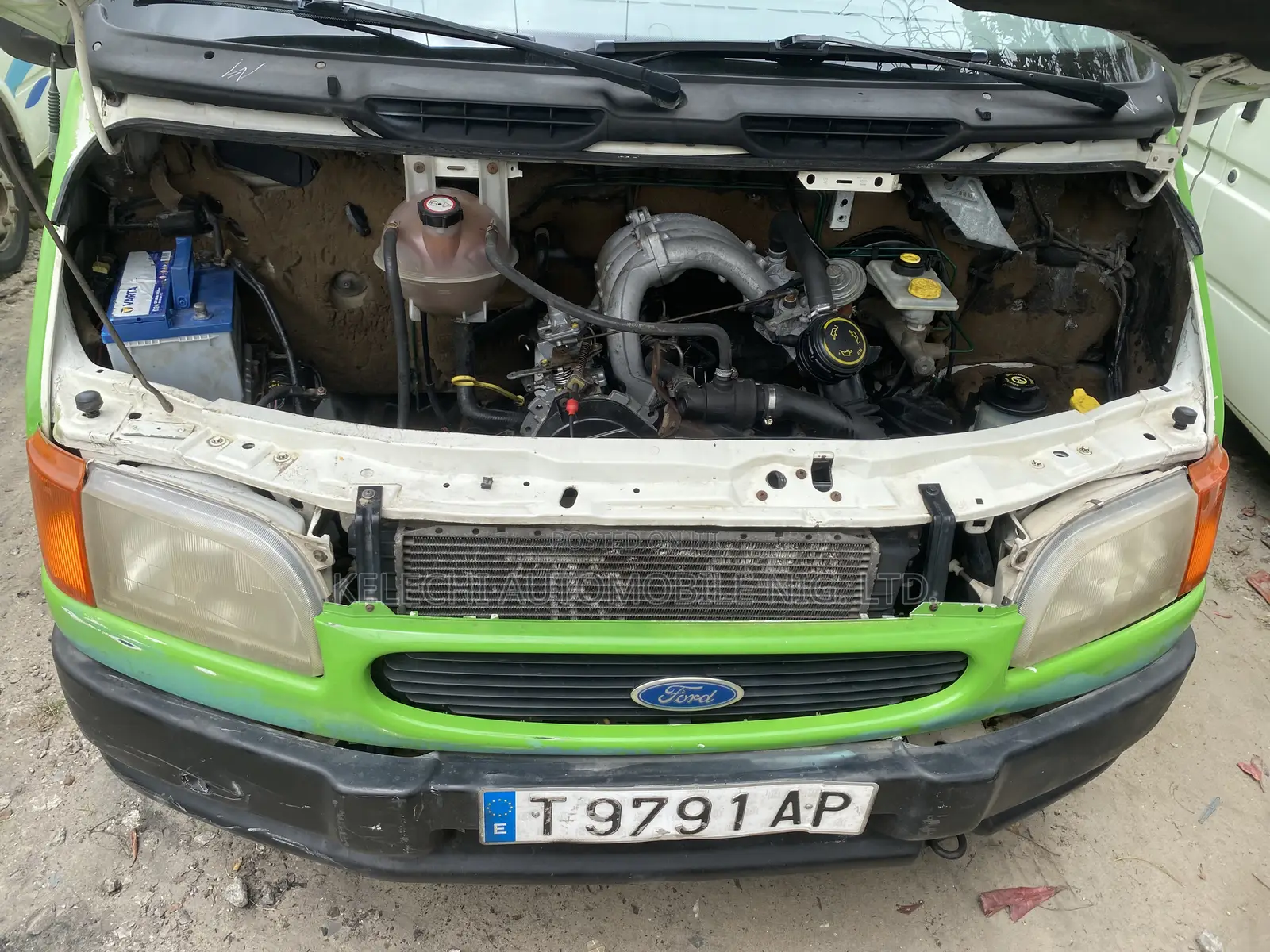 Ford Transit 2000 Green