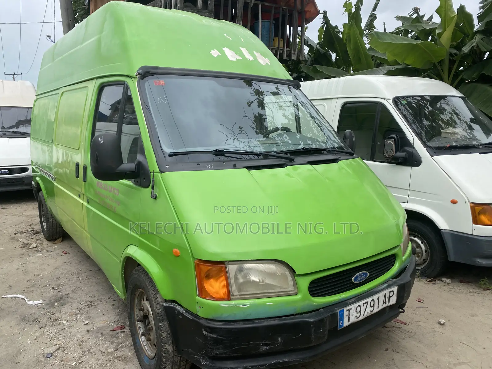 Ford Transit 2000 Green
