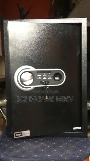 B560 Non Fireproof Safe (Fingerprint)