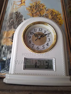Photo - Luxury Vintage Table Clock