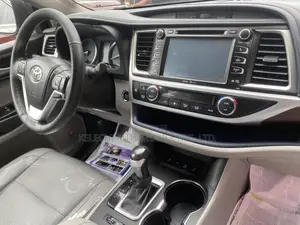 Toyota Highlander 2016 Black
