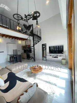 Luxury 2bedroom Detach Duplex With Pool.