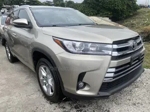 Toyota Highlander 2016 Gold