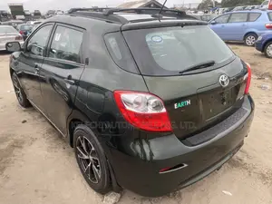 Toyota Matrix 2011 Green