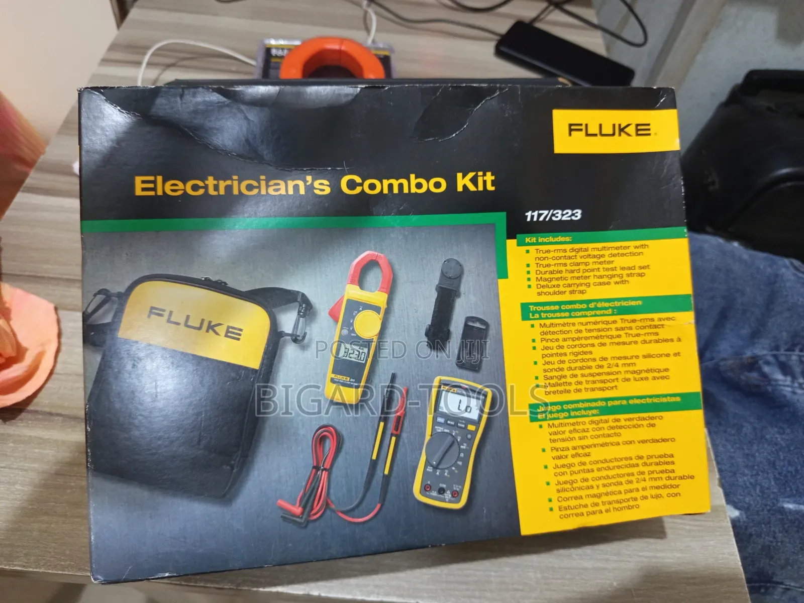 Electrician's Combo Kit (Fluke117/323)