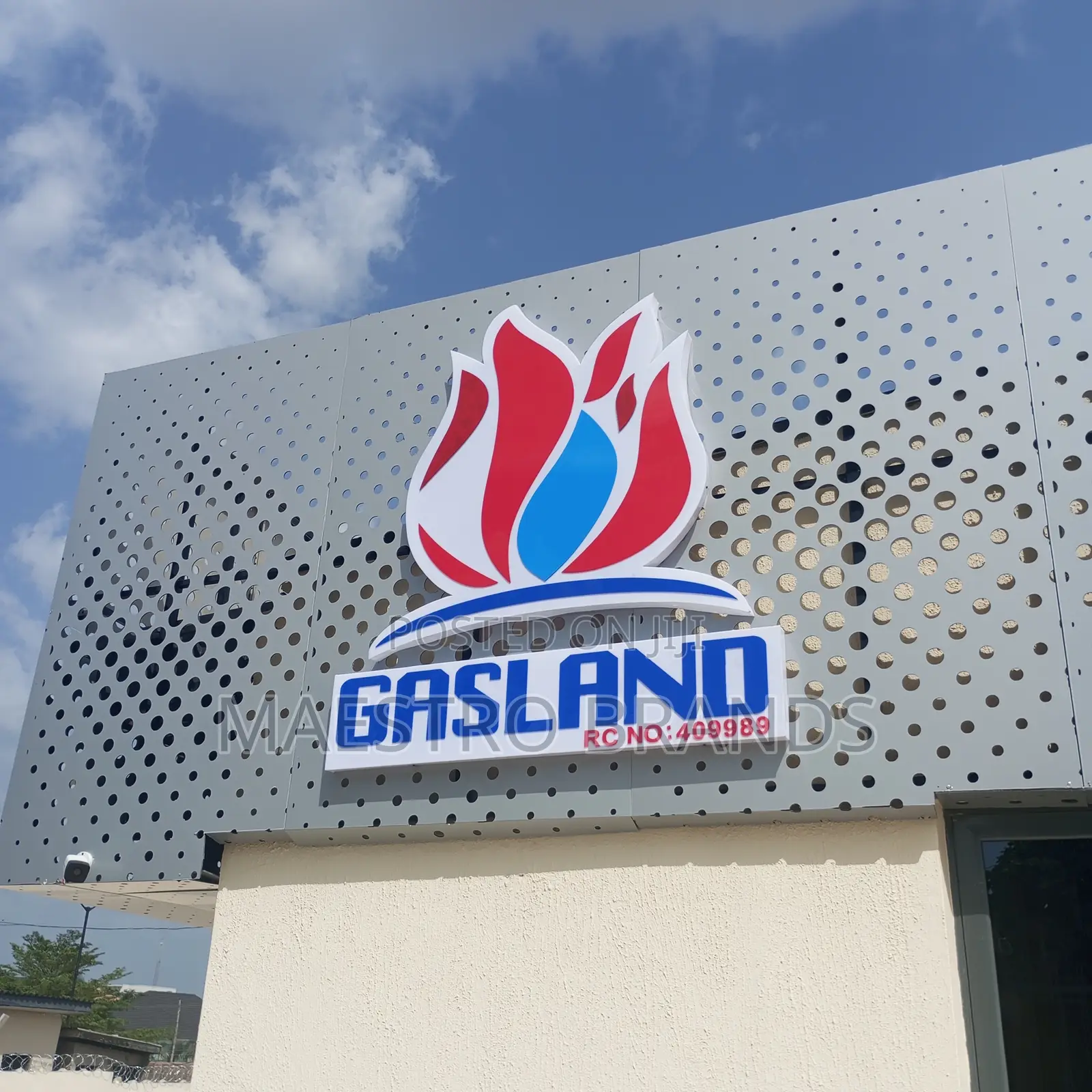 2D, 3D Signage and Cladding