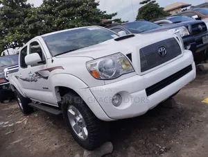 Toyota Tacoma Regular Cab 2010 White