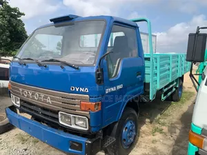 Toyota Dyna 350
