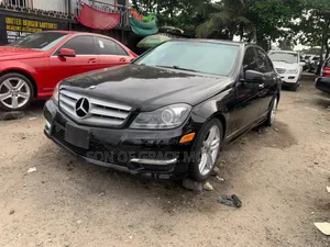 Mercedes-Benz C300 2012 Black