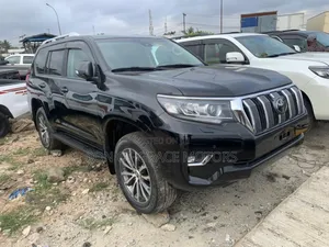 Toyota Land Cruiser Prado 2022 Black