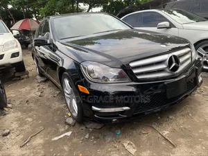 Mercedes-Benz C300 2012 Black