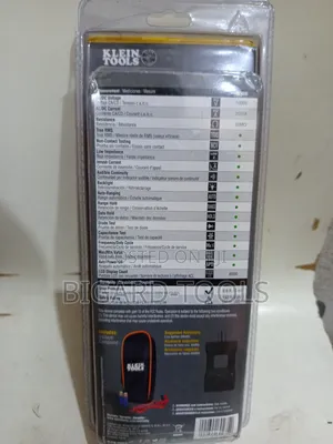 KLEIN TOOLS Digital Clamp Meter Readings (900)