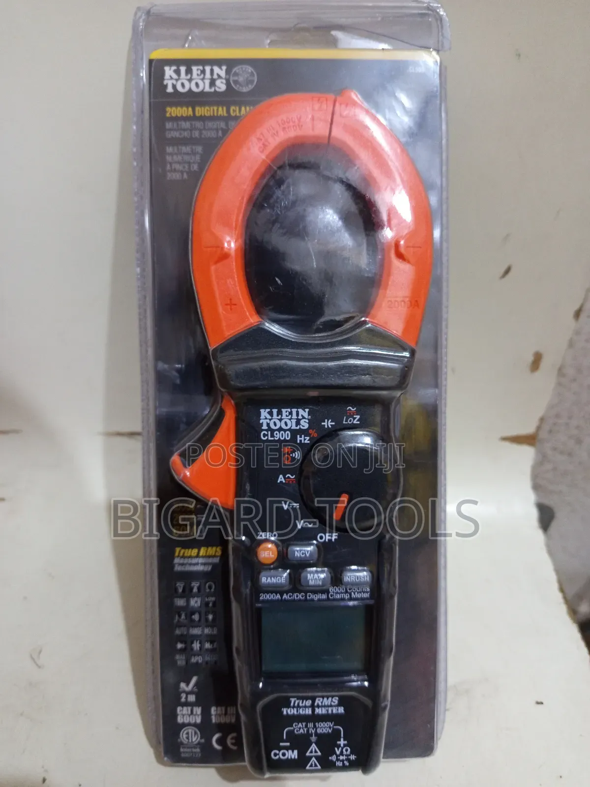 KLEIN TOOLS Digital Clamp Meter Readings (900)