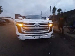 Uparade Your Land to LC300. Landcruiser!