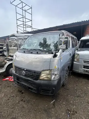Nissan Caravan (Urvan) 2012 Grey