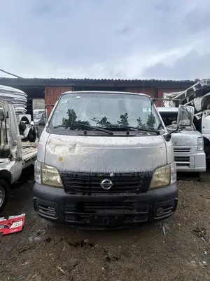 Nissan Caravan (Urvan) 2012 Grey