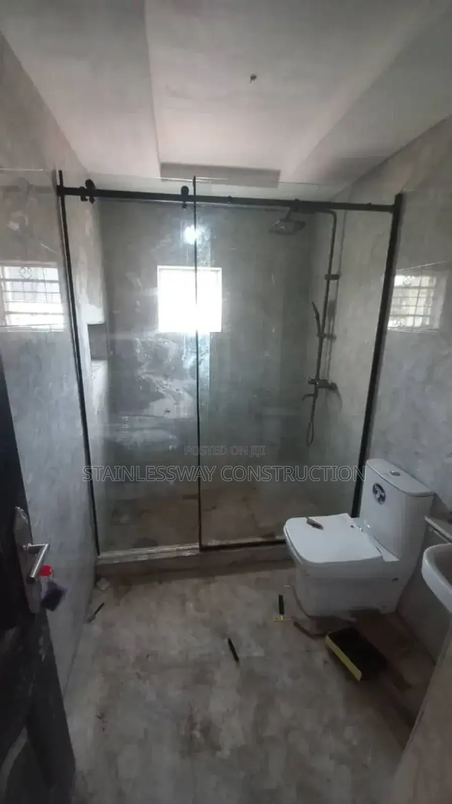 Black Frame Glass Inclusive