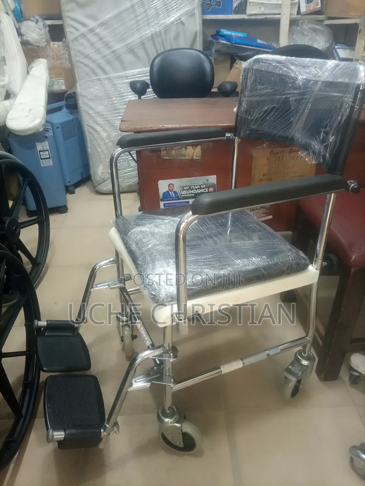 Breezy German Commode Pusher