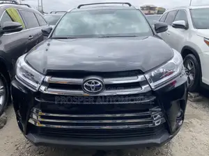 Toyota Highlander 2015 Black