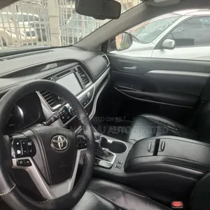 Toyota Highlander 2015 Black