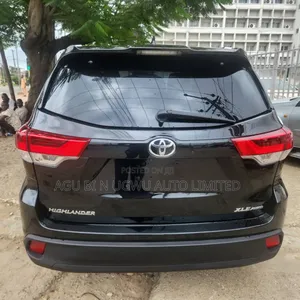 Toyota Highlander 2015 Black