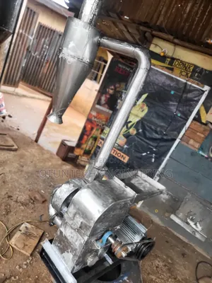 Hammer Mill With Blower