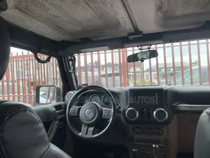 Jeep Wrangler Unlimited Sahara 2012 Red