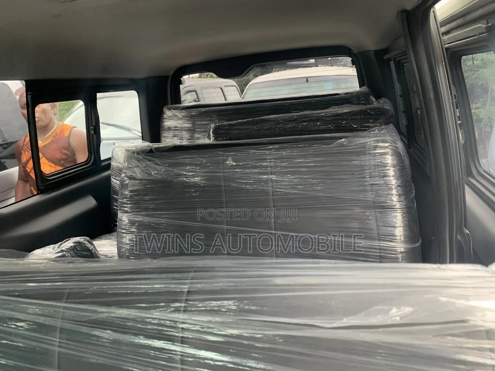 Toyota HiAce 2012 White