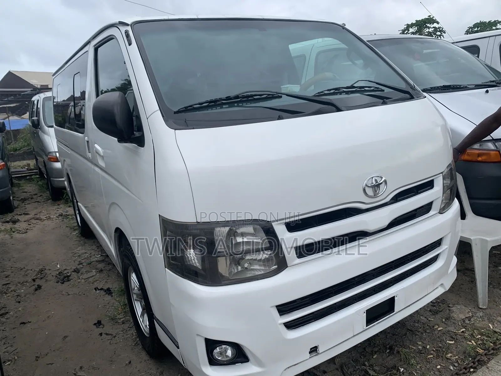 Toyota HiAce 2012 White