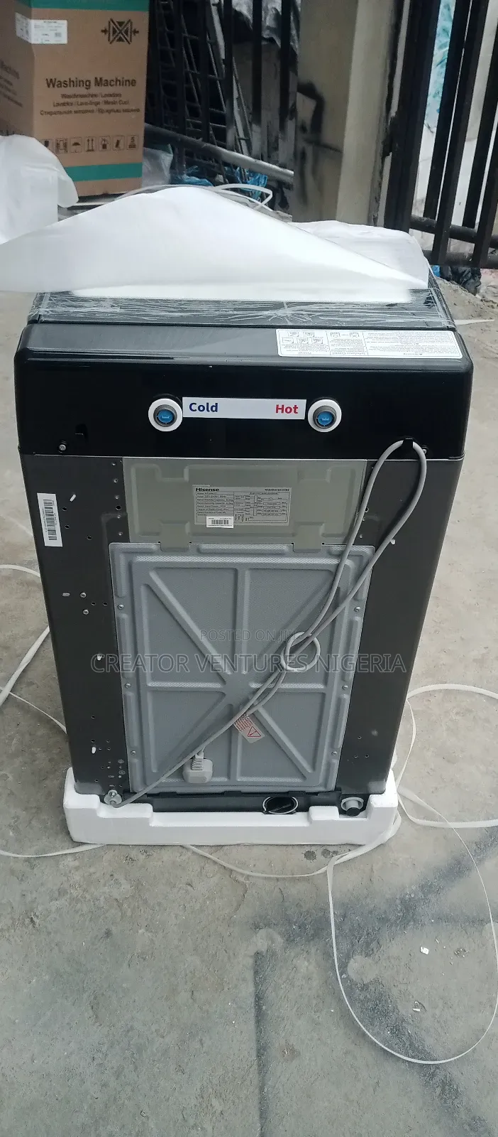 Hisence 8kg Automatic Top Loader Wash and Spin Machine.