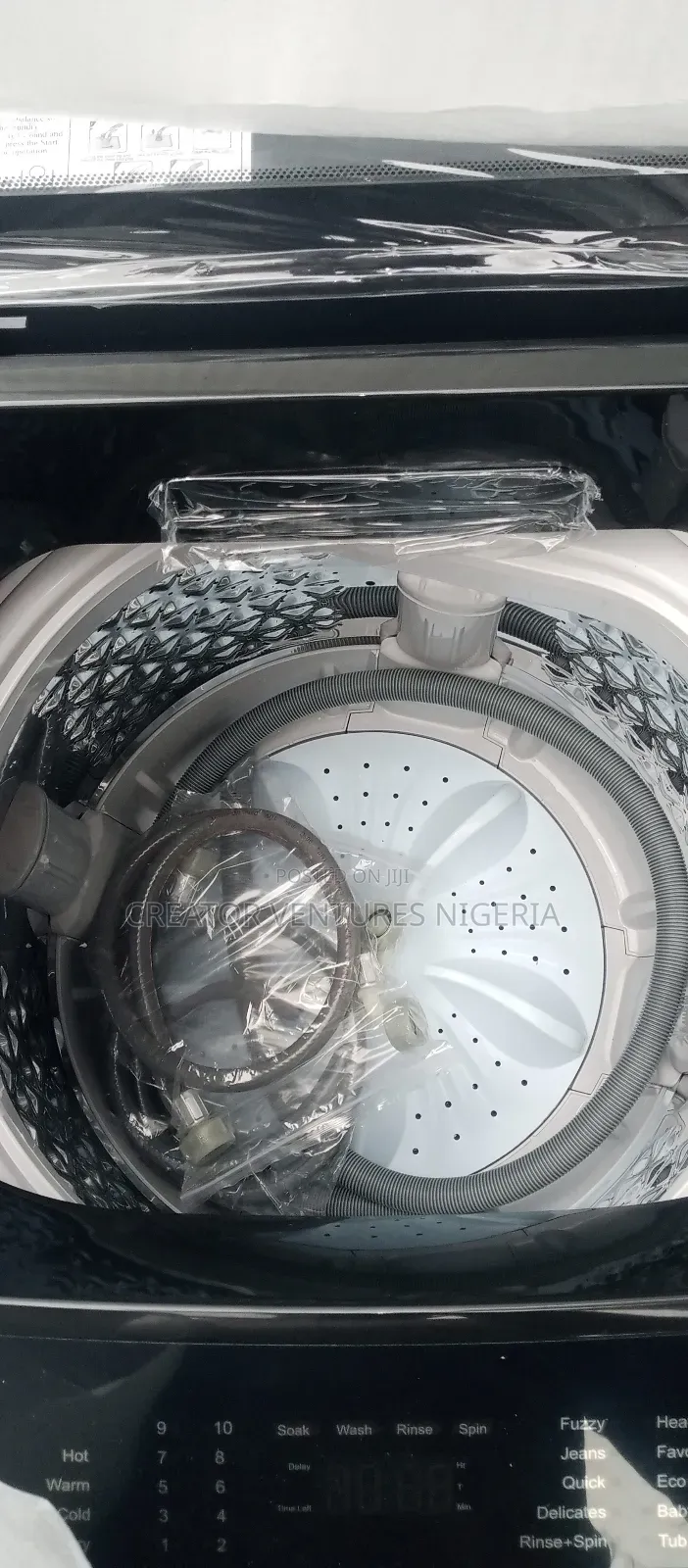 Hisence 8kg Automatic Top Loader Wash and Spin Machine.