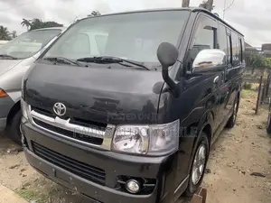Toyota HiAce 2013 Black