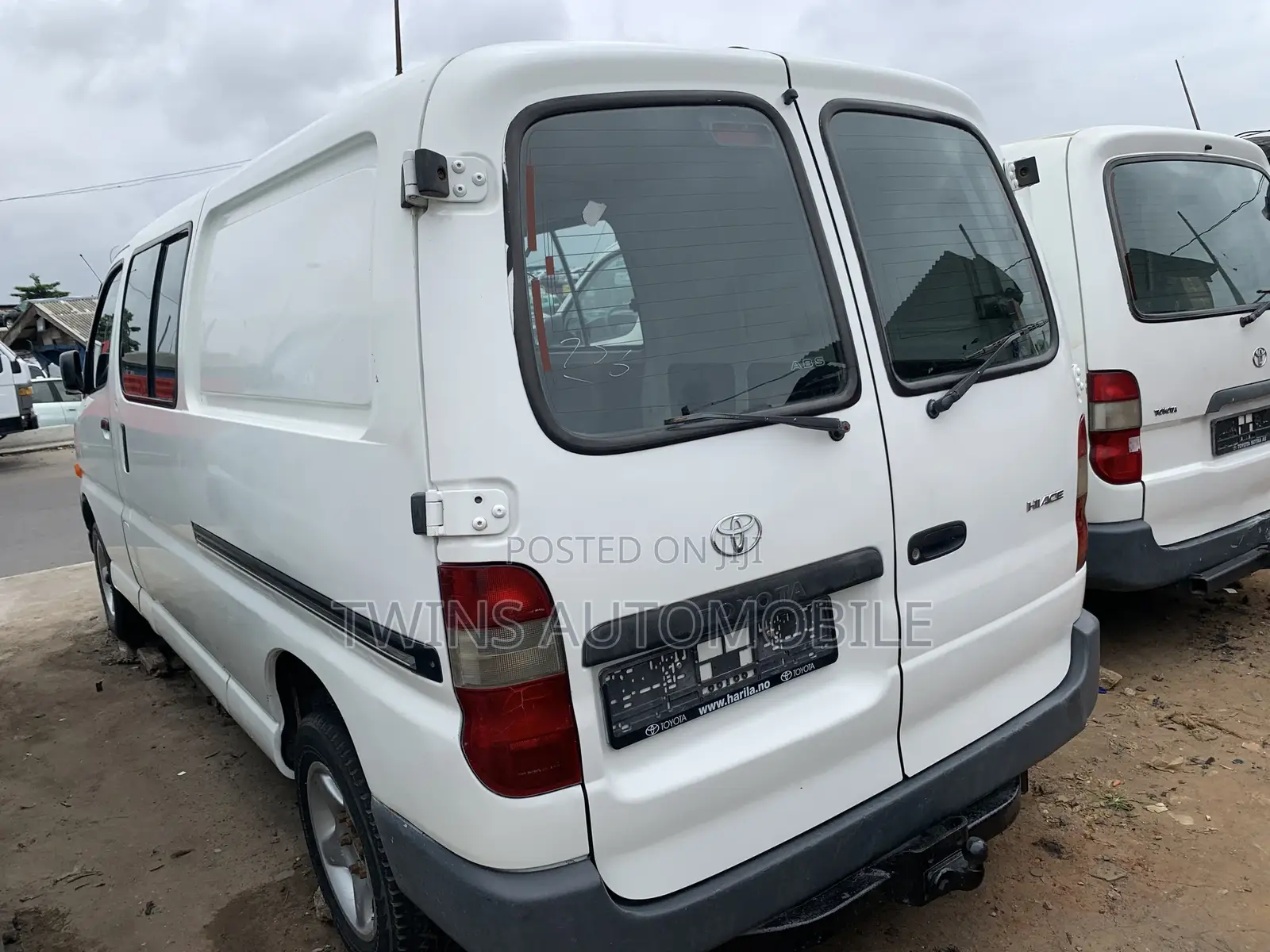 Toyota HiAce 2006 White